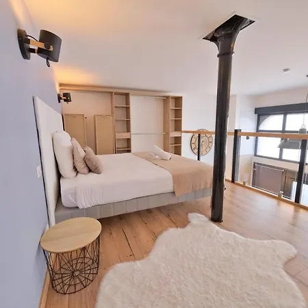 - Jacuzzi - Sauna - Air Conditioning Reims