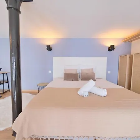 - Jacuzzi - Sauna - Air Conditioning Apartment Reims